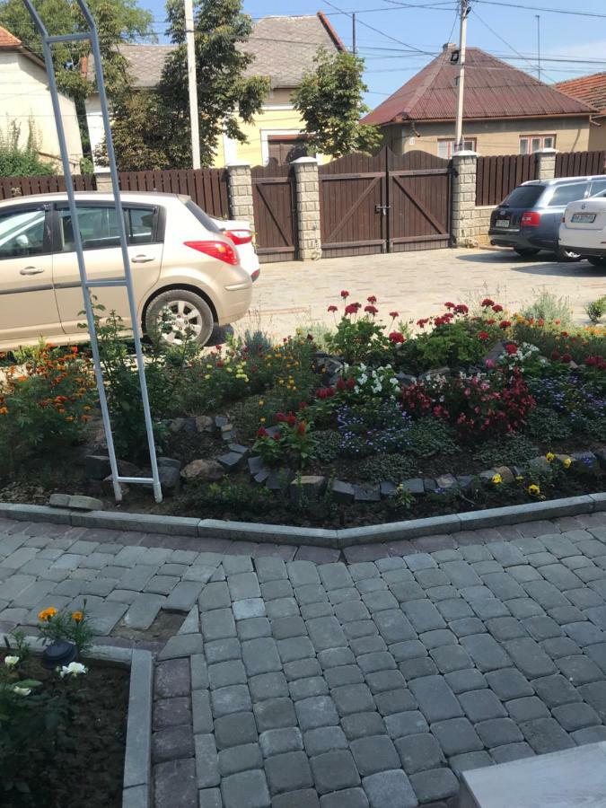 Villa Galicia Berehove  Εξωτερικό φωτογραφία